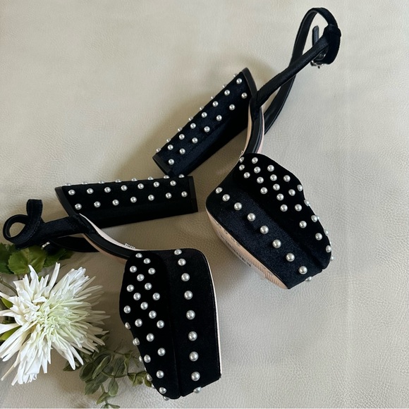 Antonio Melani x Born on Fifth Emily Velvet Pearl Detail Dress Platform Pumps - Picture 7 of 13